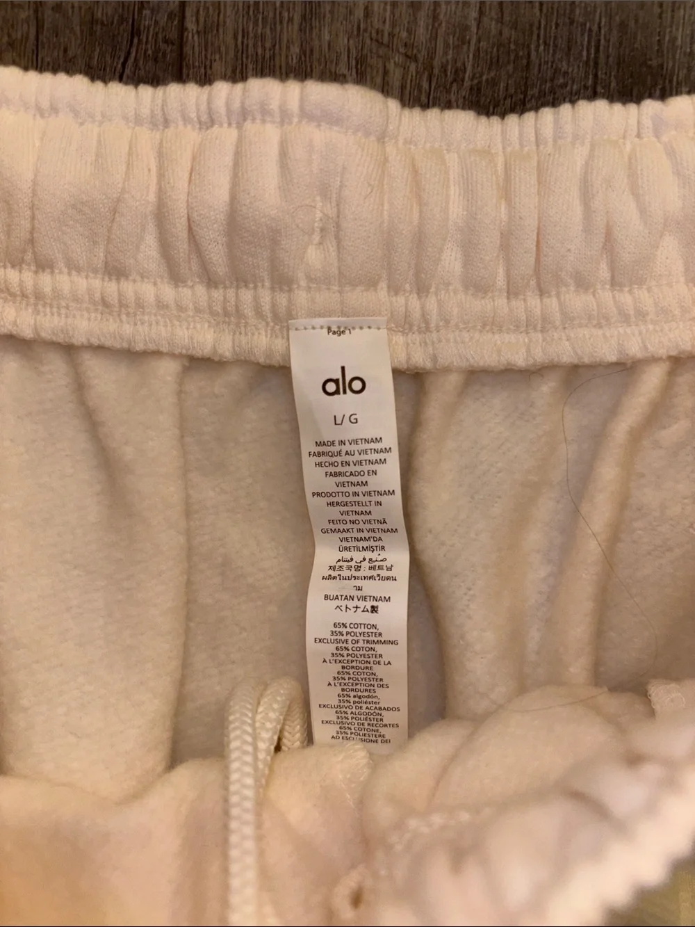 ALO Yoga selling new